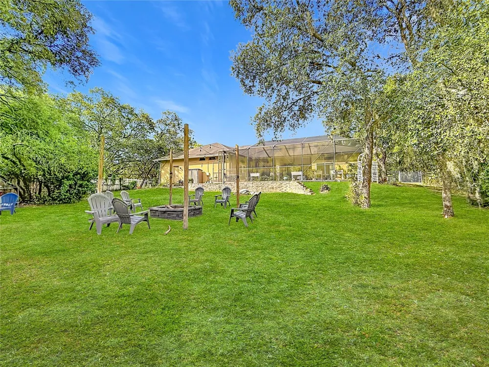 10301 FOX SPARROW AVENUE Weeki Wachee, FL 34613