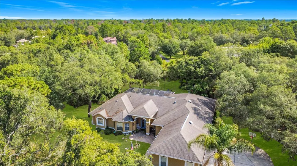 10301 FOX SPARROW AVENUE Weeki Wachee, FL 34613