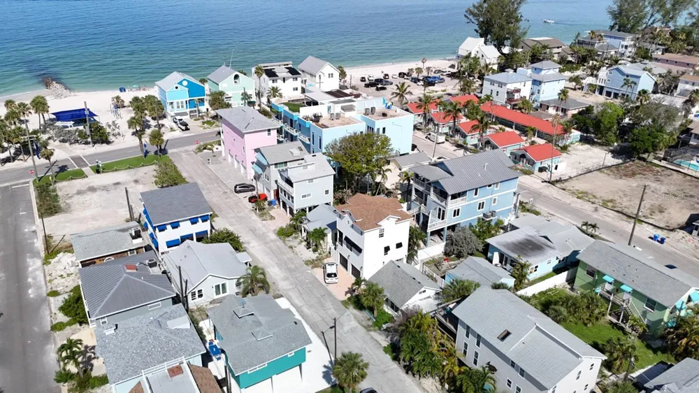 37 80TH TERRACE Treasure Island, FL 33706