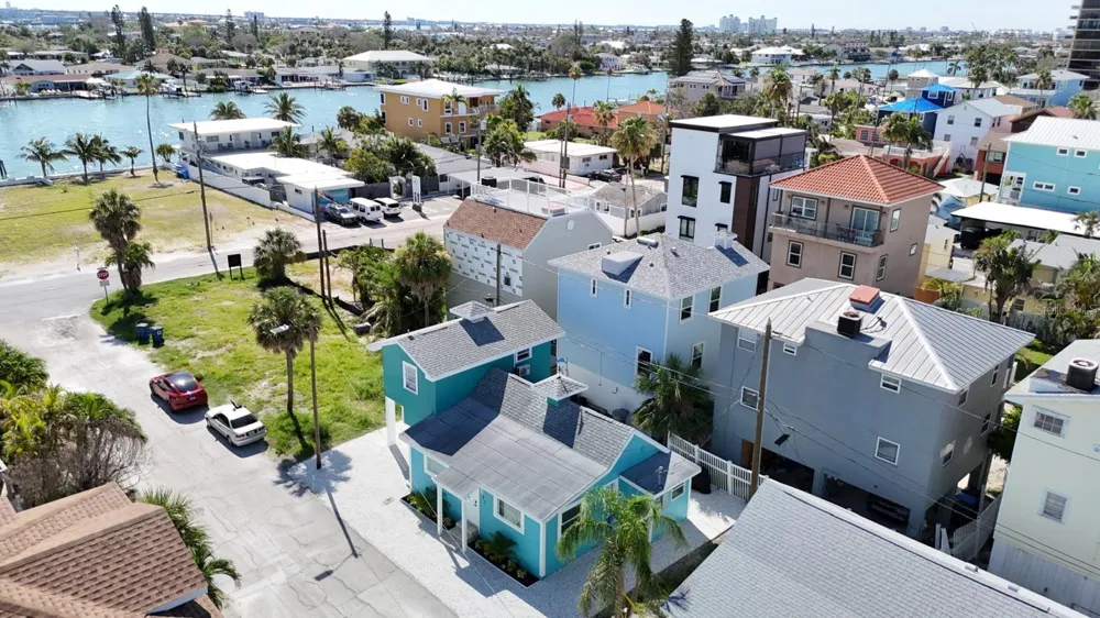 37 80TH TERRACE Treasure Island, FL 33706