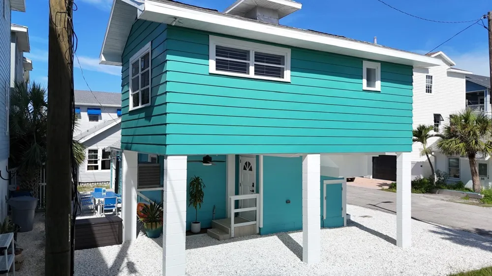 37 80TH TERRACE Treasure Island, FL 33706