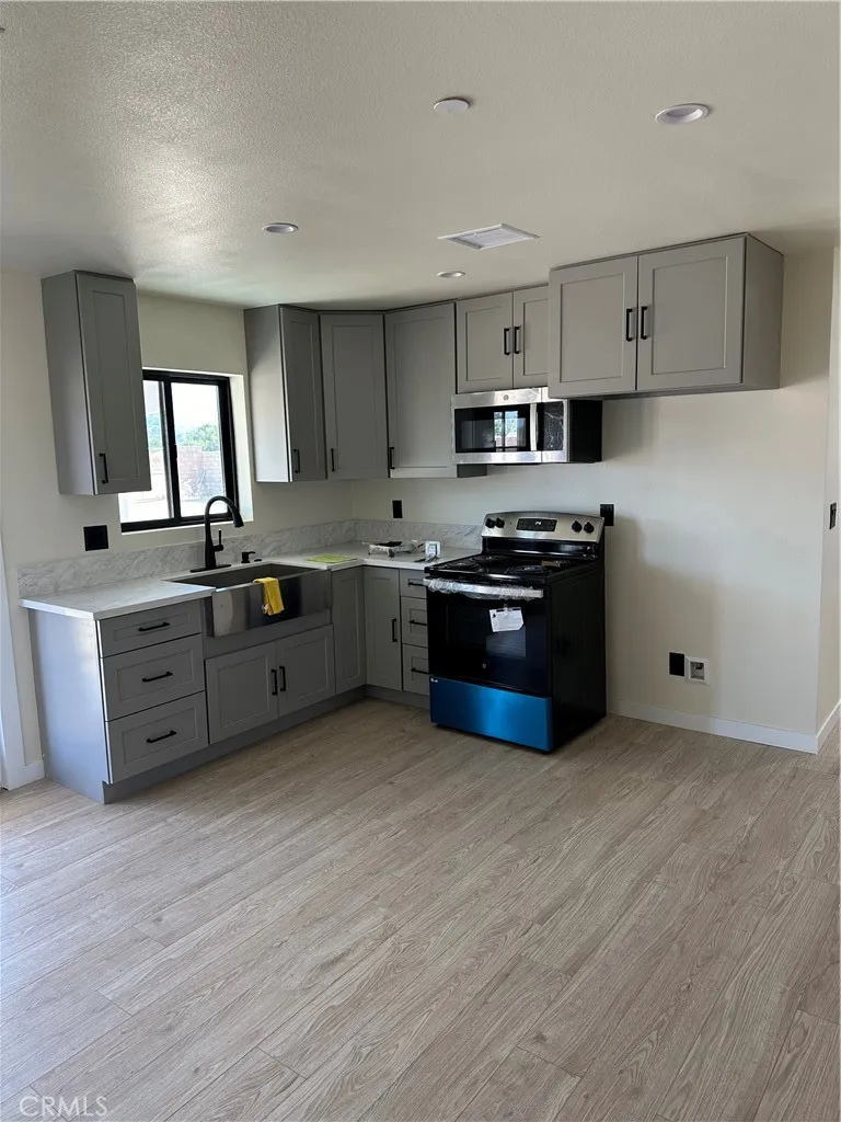 3711 W Avenue M11 Lancaster, CA 93536