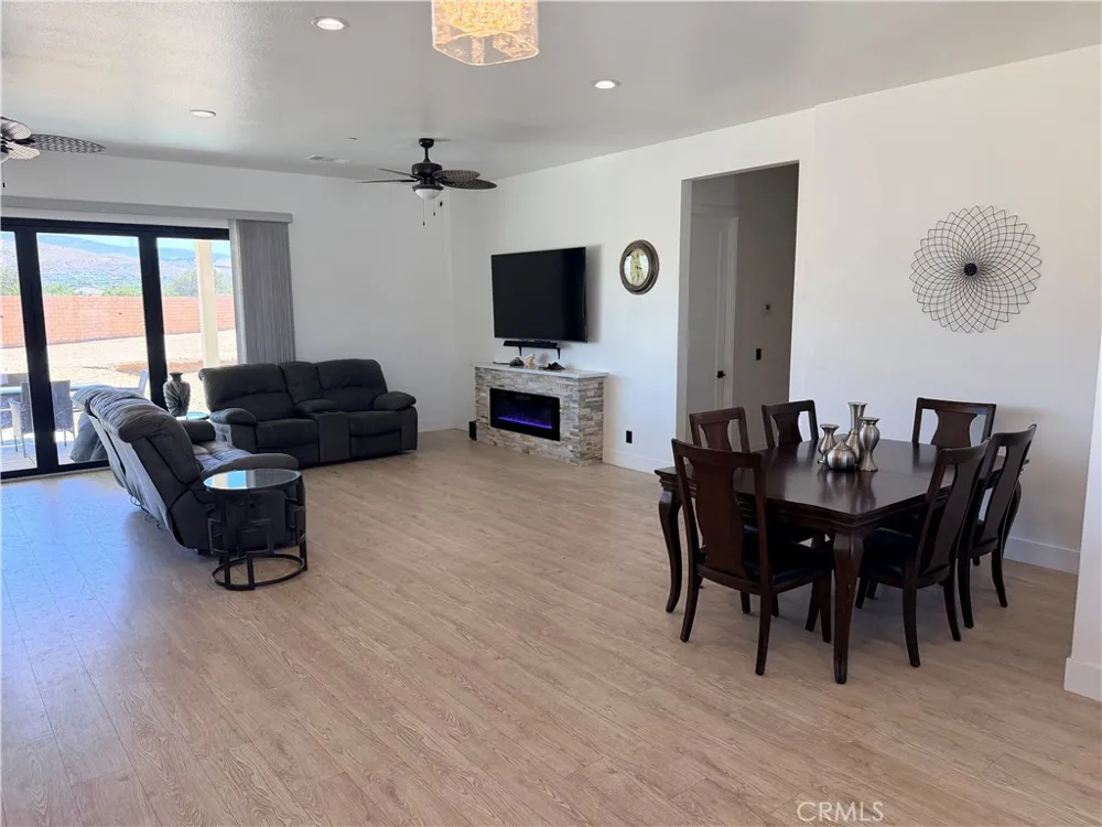 3711 W Avenue M11 Lancaster, CA 93536