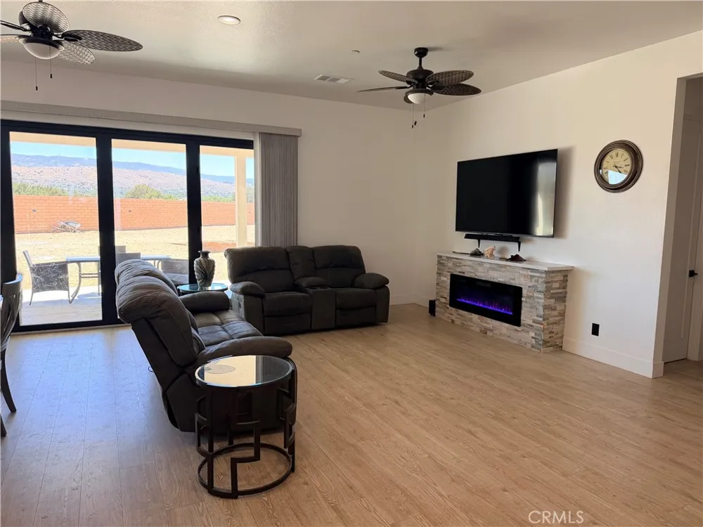 3711 W Avenue M11 Lancaster, CA 93536
