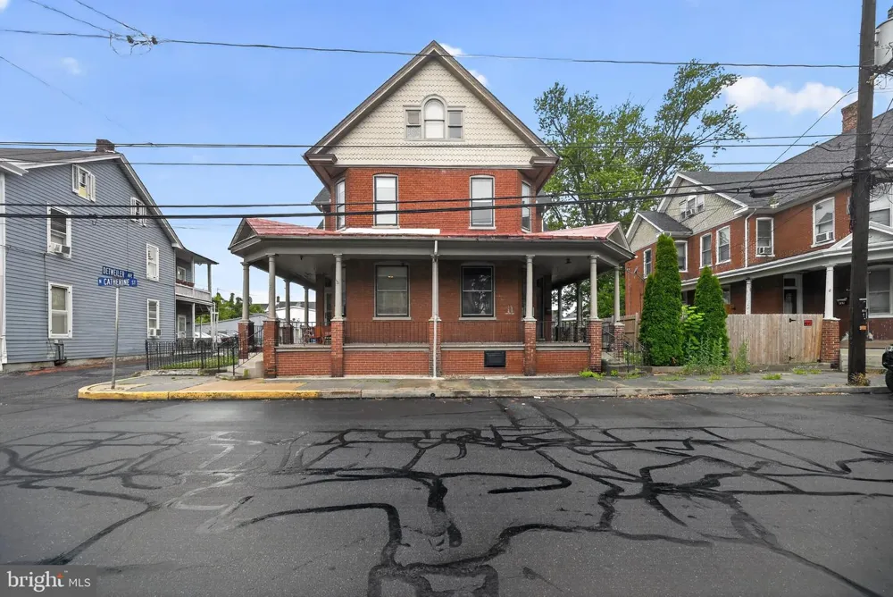 207 CATHERINE STREET Middletown, PA 17057