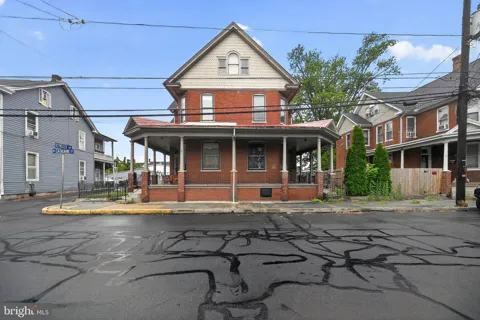 207 CATHERINE STREET