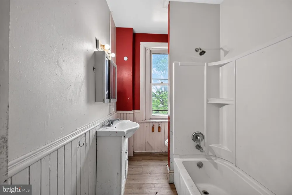 207 CATHERINE STREET Middletown, PA 17057