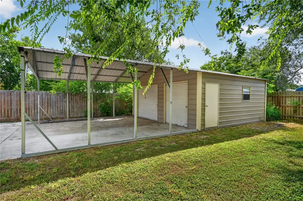 407 Fetick Avenue Taft, TX 78390