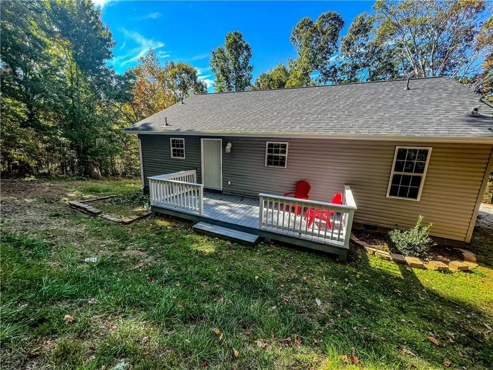 102 Putnam Road Cleveland, GA 30528