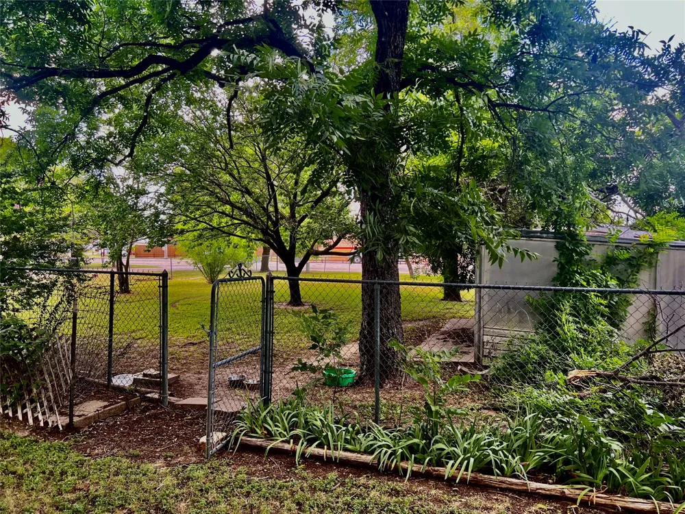 169 Glenn Street Bluff Dale, TX 76433