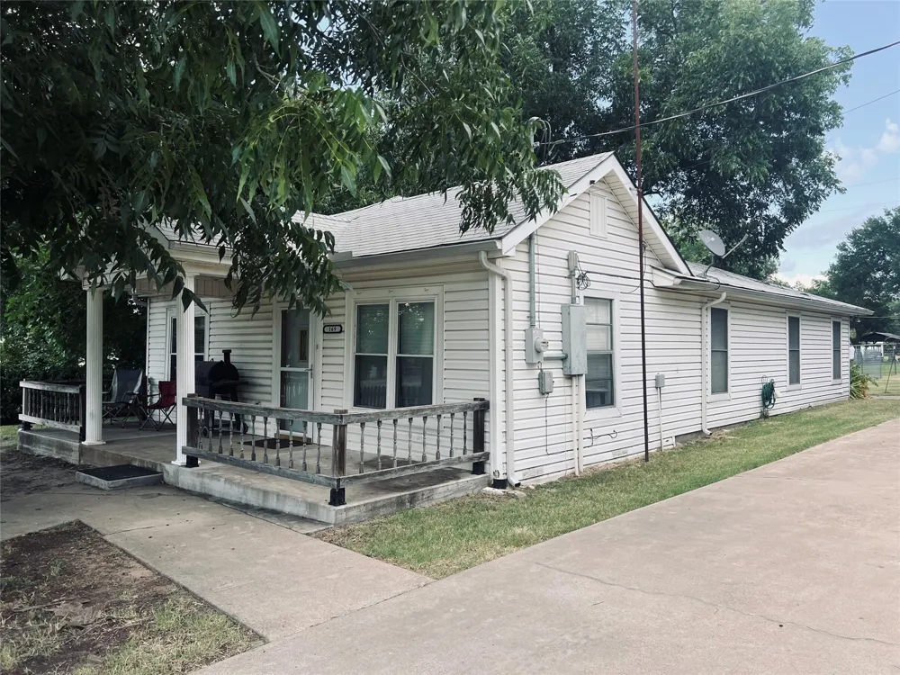 169 Glenn Street Bluff Dale, TX 76433