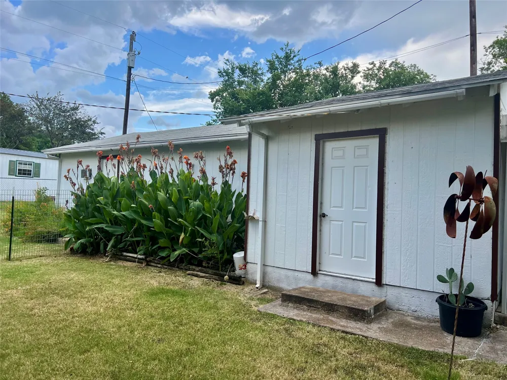 169 Glenn Street Bluff Dale, TX 76433