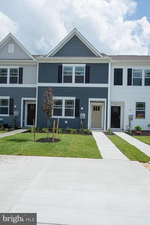 130 WILLOWTREE LANE