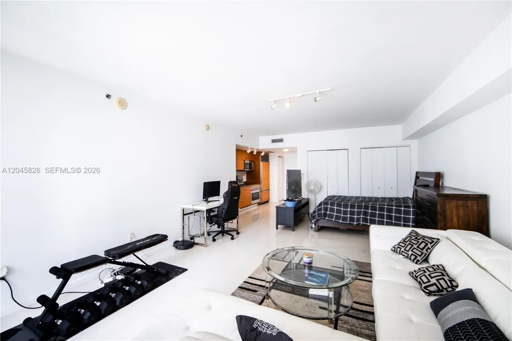 475 Brickell Ave #2010 Miami, FL 33131