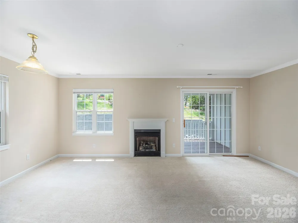 1 Willoughby Run Drive Asheville, NC 28803