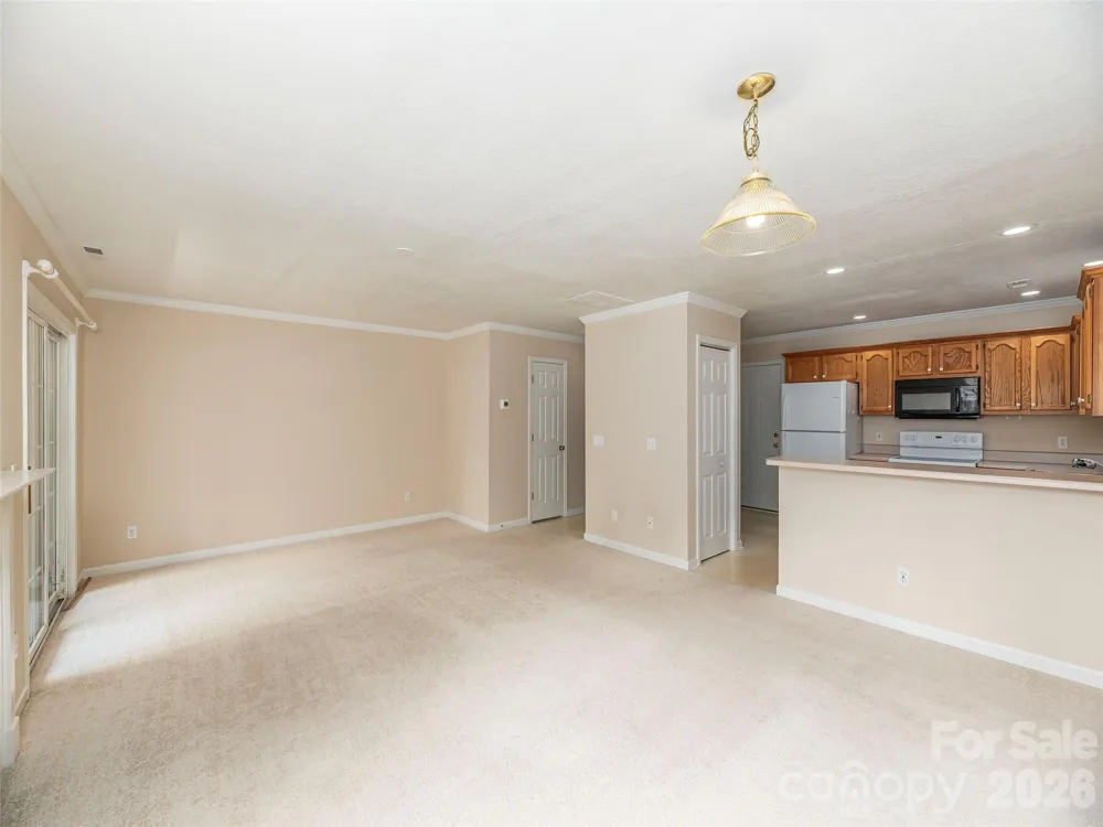 1 Willoughby Run Drive Asheville, NC 28803