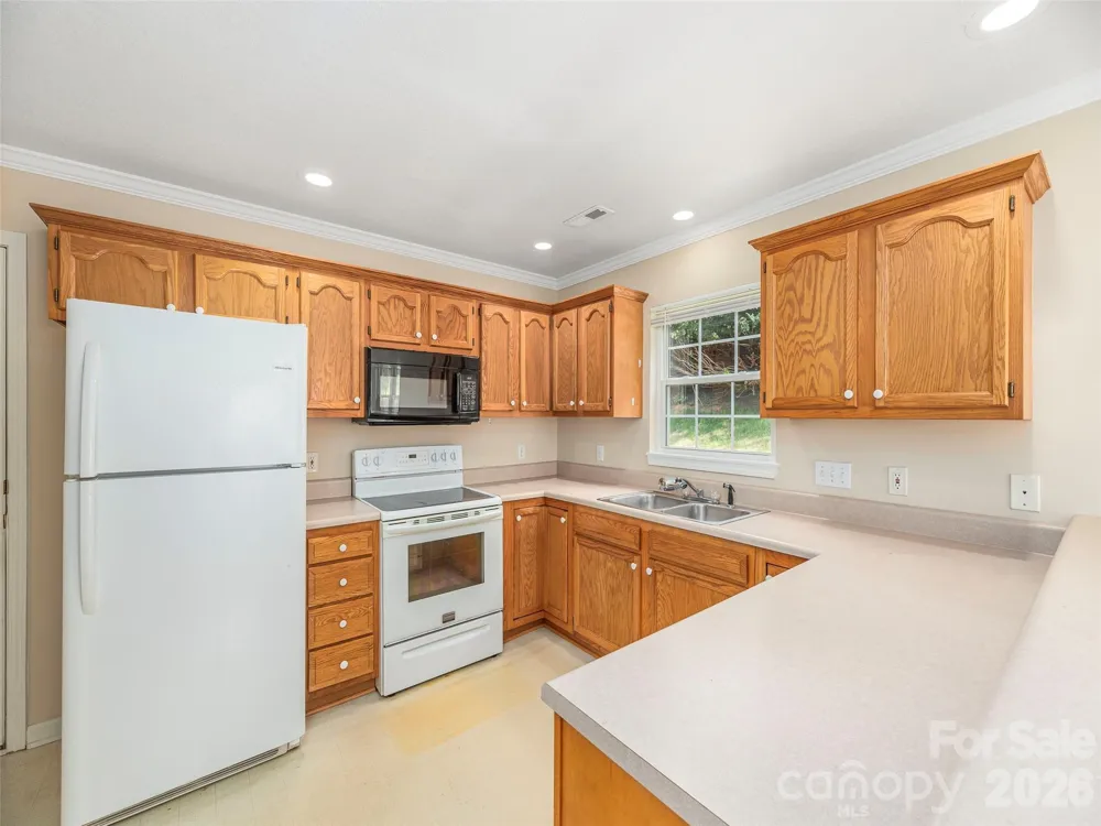 1 Willoughby Run Drive Asheville, NC 28803