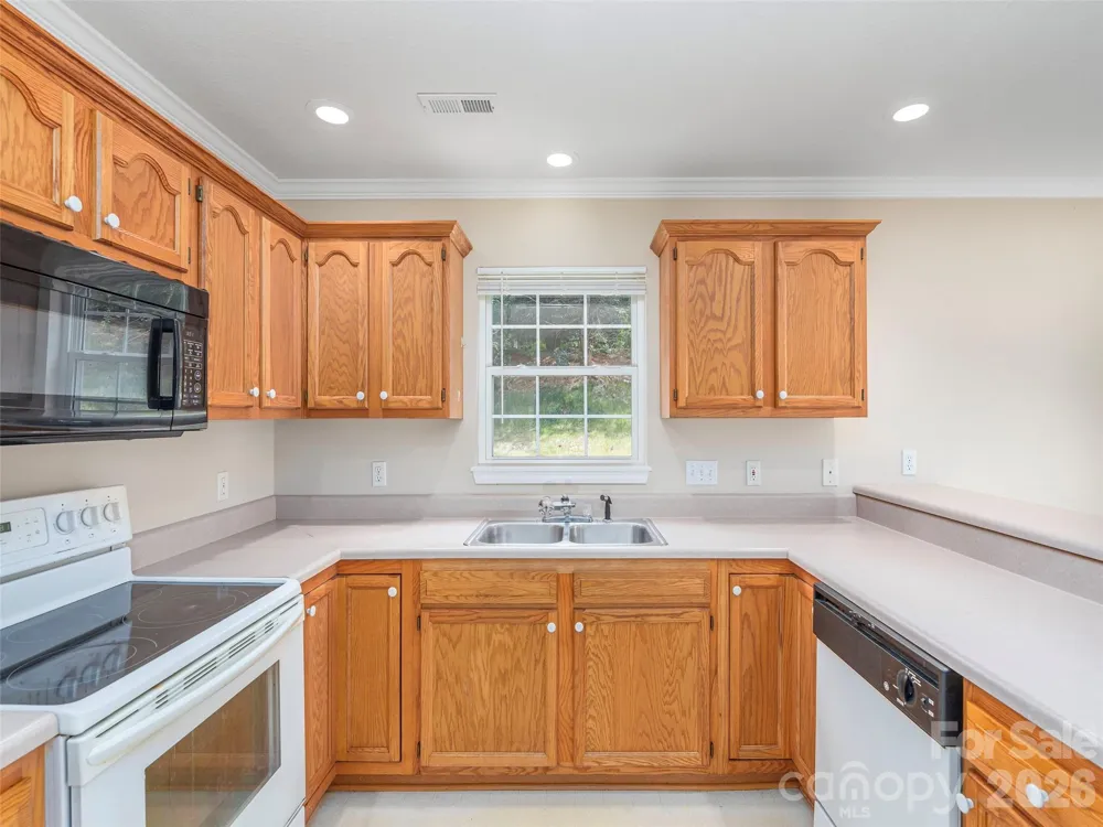 1 Willoughby Run Drive Asheville, NC 28803