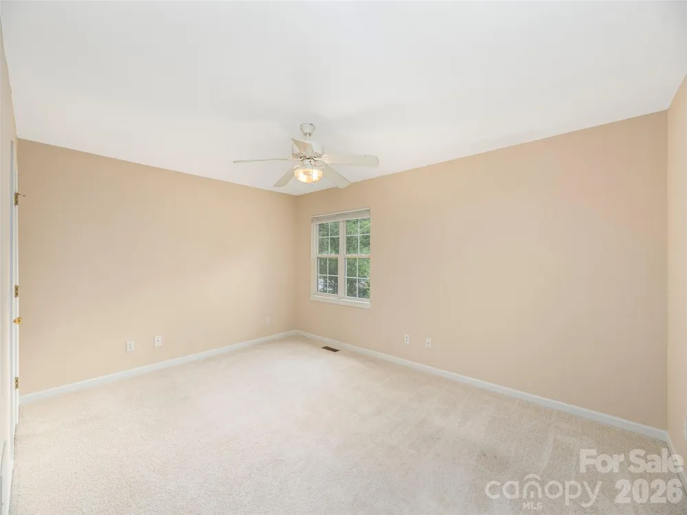 1 Willoughby Run Drive Asheville, NC 28803