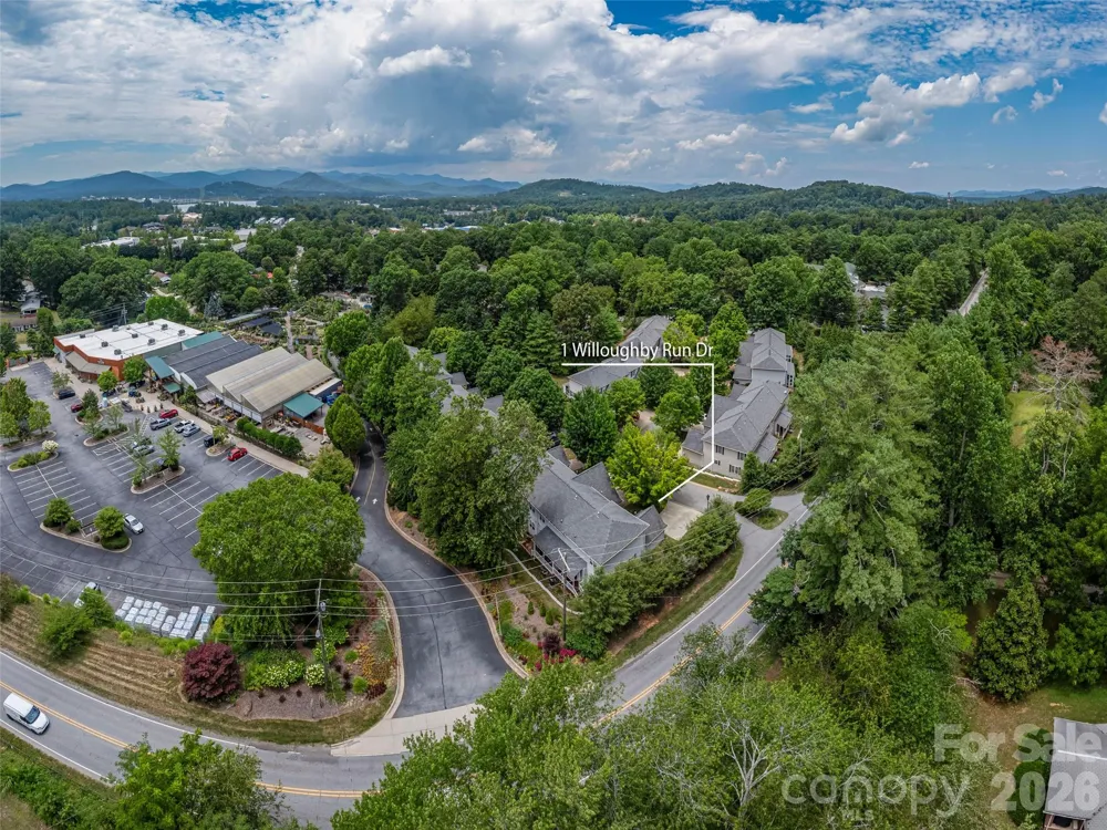 1 Willoughby Run Drive Asheville, NC 28803