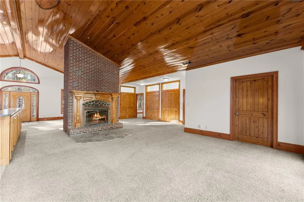 287 Spring Branch Circle Toccoa, GA 30577