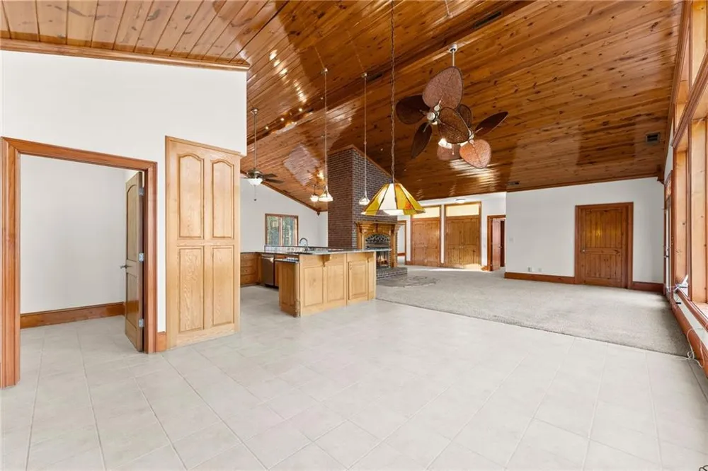 287 Spring Branch Circle Toccoa, GA 30577