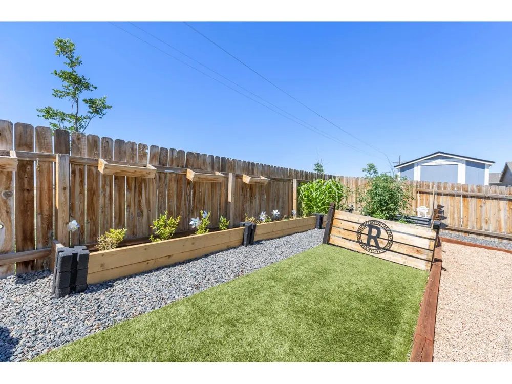 301 Thomas Avenue Keenesburg, CO 80643