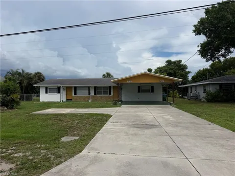 2521 SE 16th Place