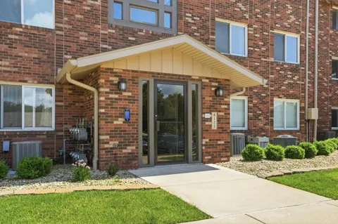 8125 Lake Shore Drive #3