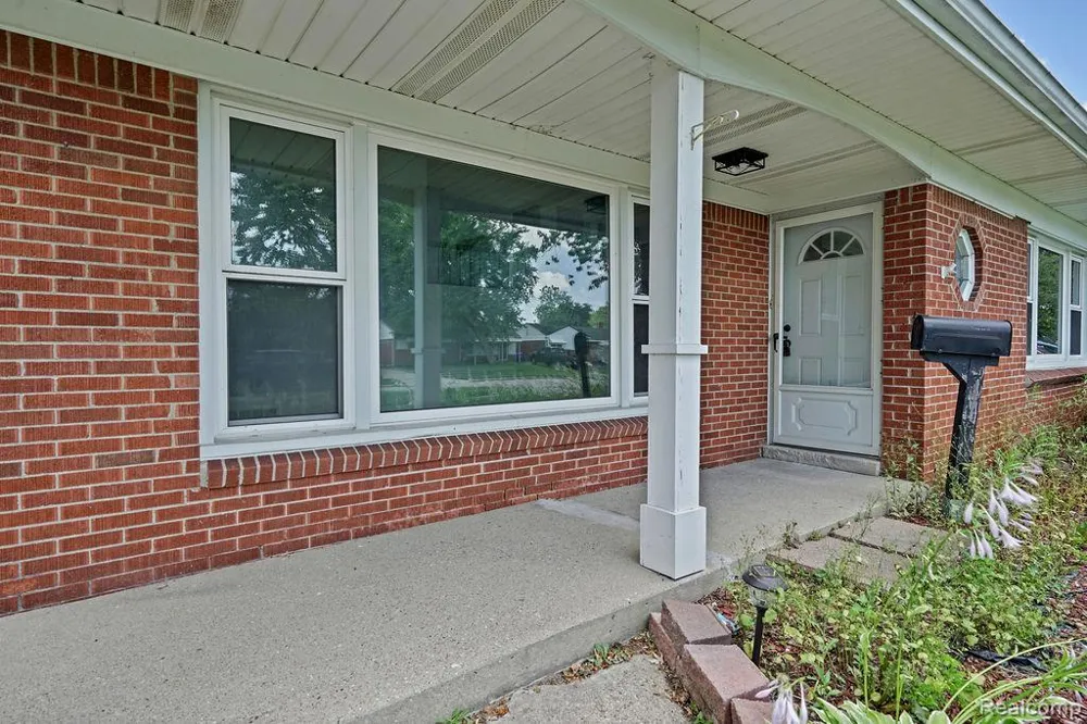 31335 Slumber Lane Fraser City, MI 48026