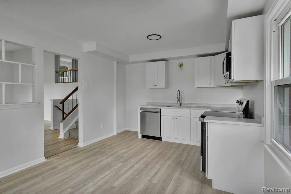 31335 Slumber Lane Fraser City, MI 48026