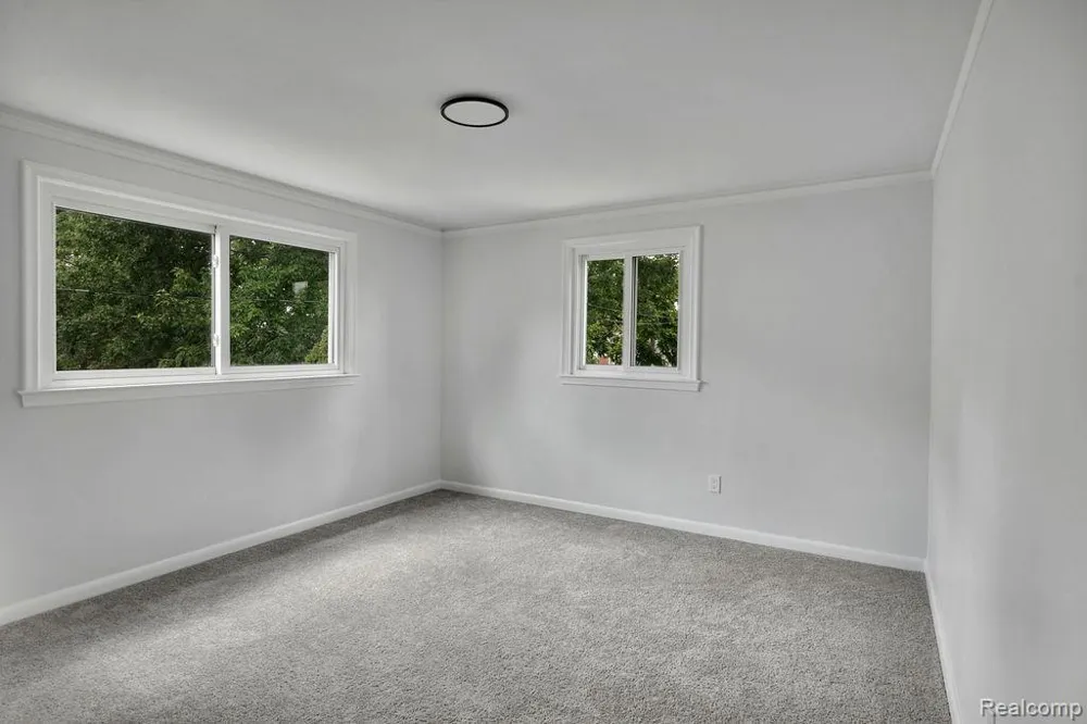 31335 Slumber Lane Fraser City, MI 48026