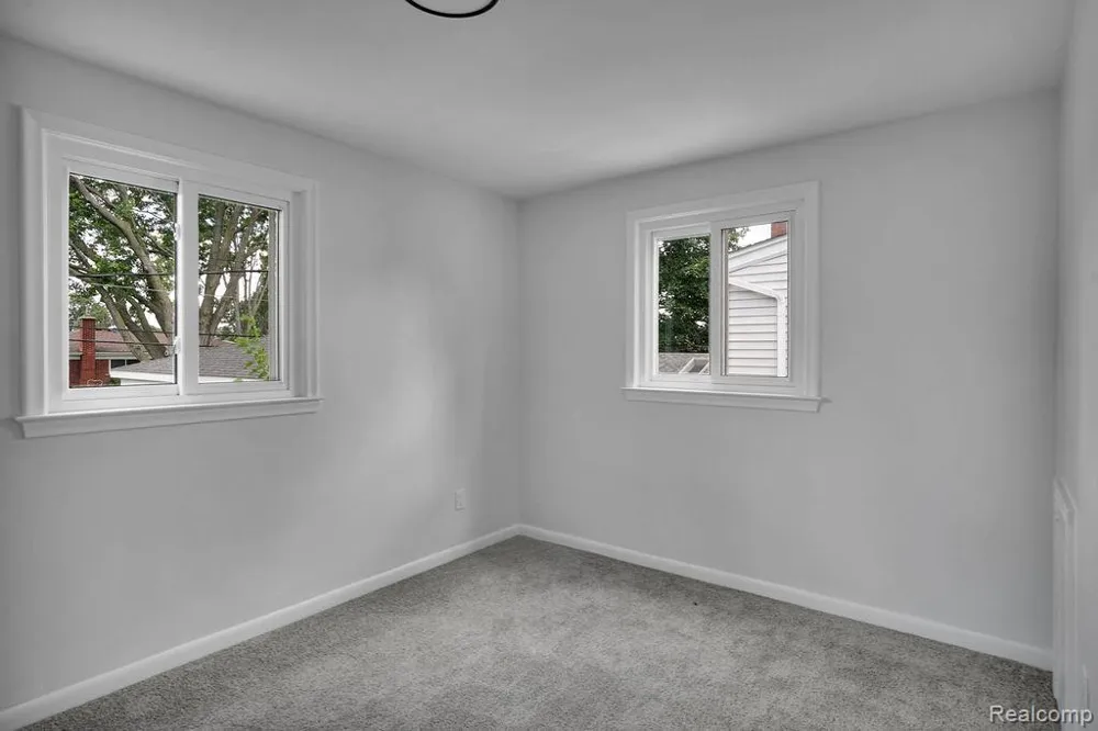 31335 Slumber Lane Fraser City, MI 48026