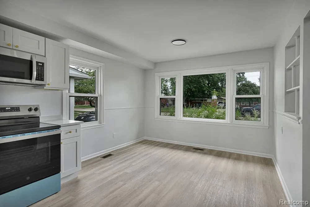 31335 Slumber Lane Fraser City, MI 48026