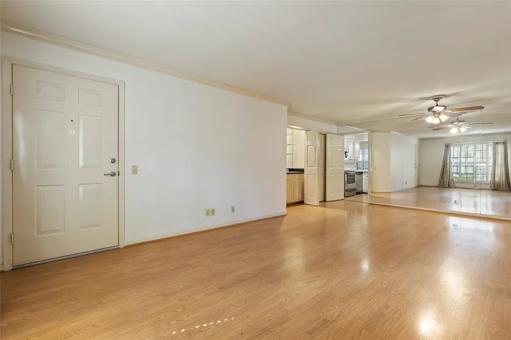 8415 Fredericksburg Road #306 San Antonio, TX 78229