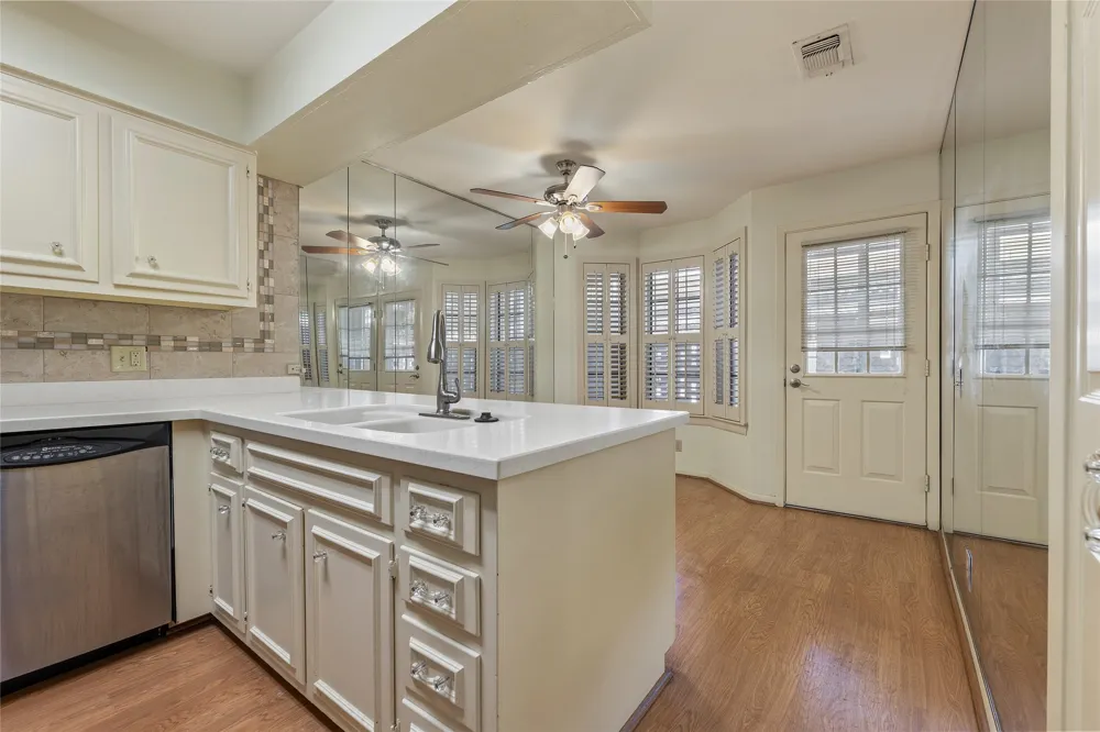 8415 Fredericksburg Road #306 San Antonio, TX 78229