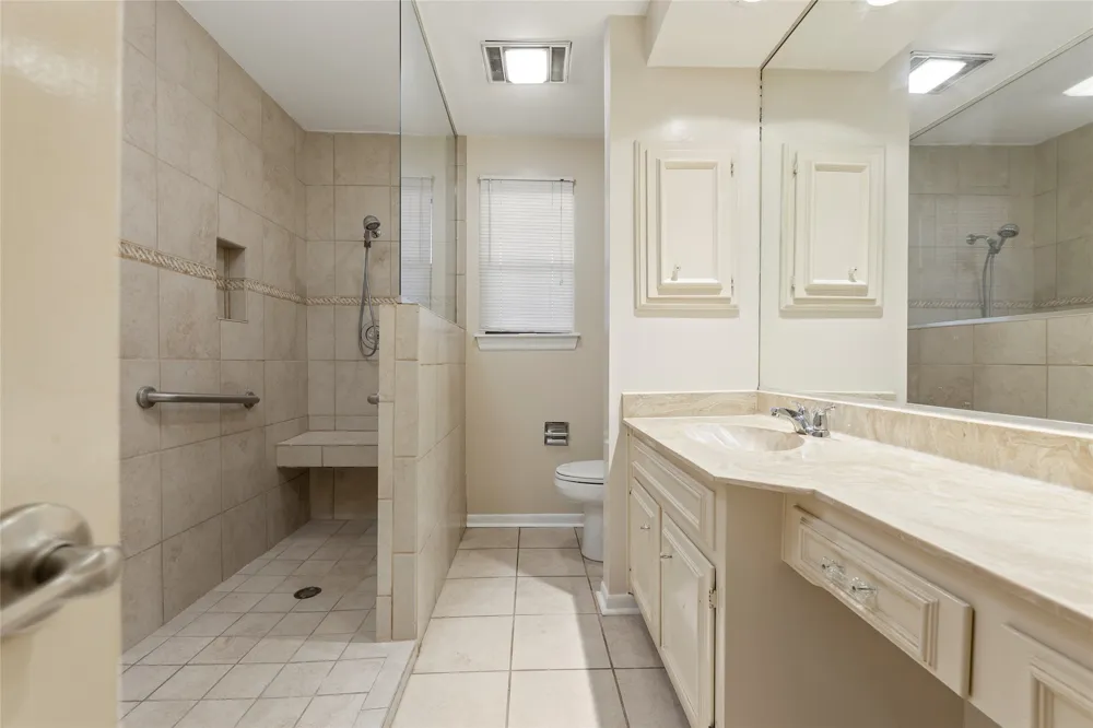 8415 Fredericksburg Road #306 San Antonio, TX 78229