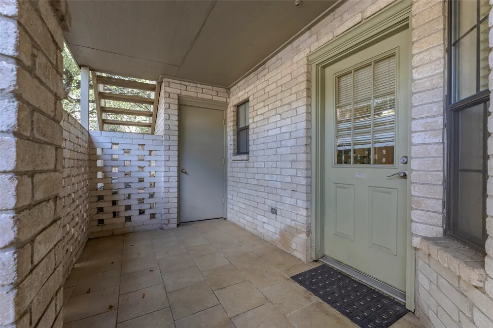 8415 Fredericksburg Road #306 San Antonio, TX 78229