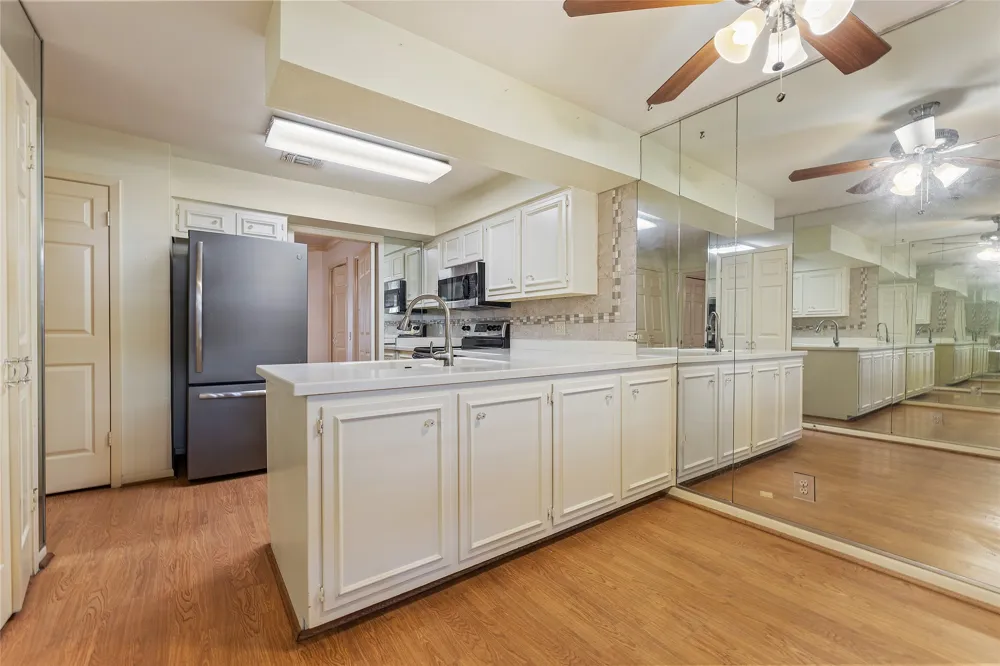 8415 Fredericksburg Road #306 San Antonio, TX 78229