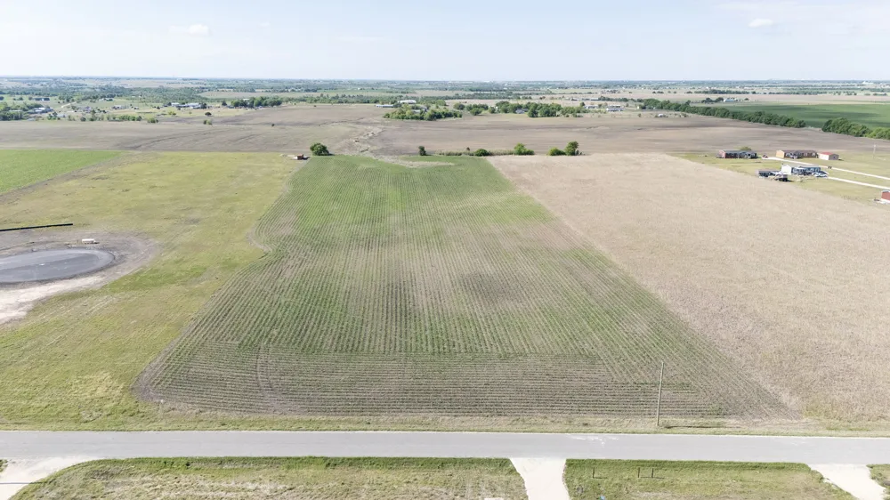 450 County Road 423 Taylor, TX 76574