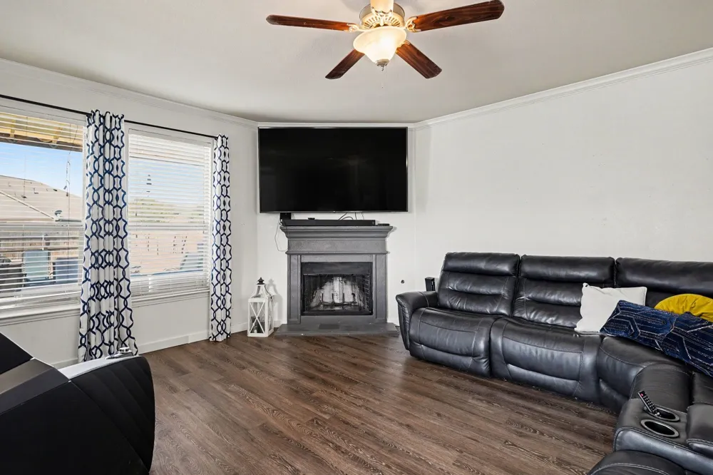 919 Keel Line Court Crowley, TX 76036