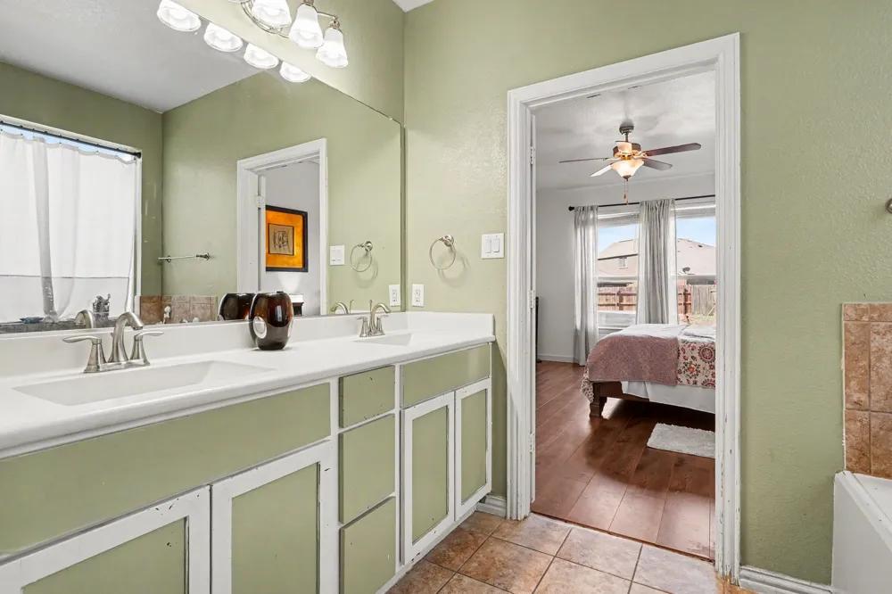 919 Keel Line Court Crowley, TX 76036