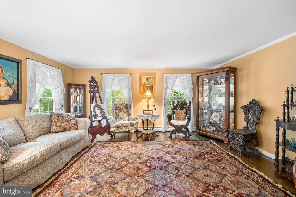 5839 PRIVATE ROAD Doylestown, PA 18902