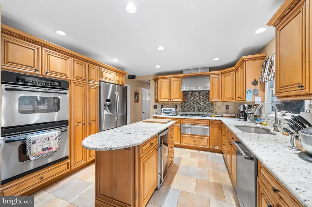 5839 PRIVATE ROAD Doylestown, PA 18902
