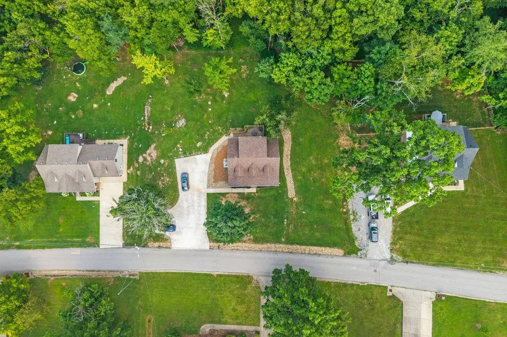 541 Skyline Dr S Lewisburg, TN 37091