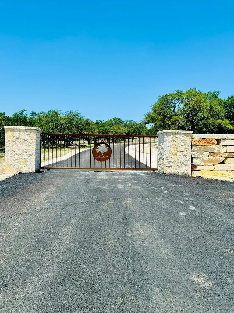 3 Oakwater Drive Fredericksburg, TX 78624