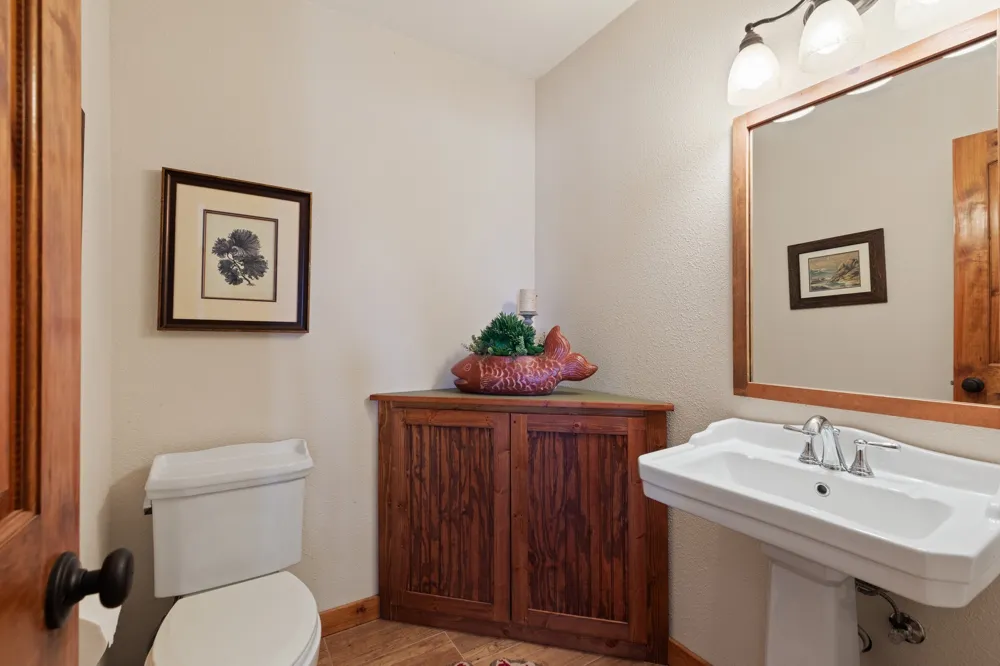 400 Windy Point Drive Mount Vernon, TX 75457