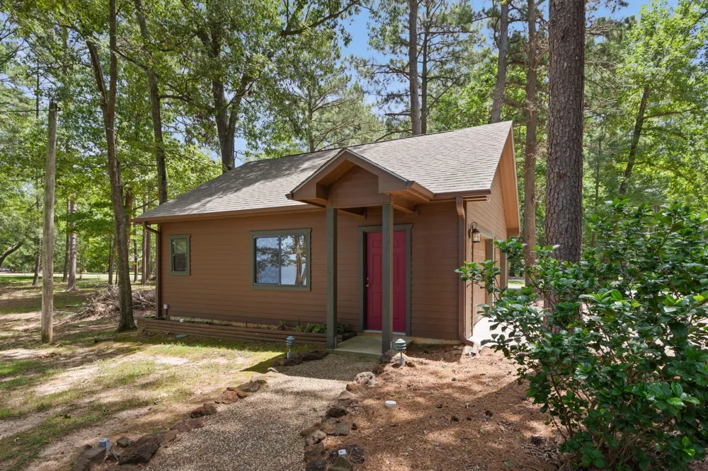 400 Windy Point Drive Mount Vernon, TX 75457
