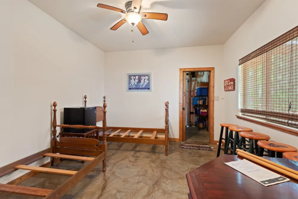 400 Windy Point Drive Mount Vernon, TX 75457