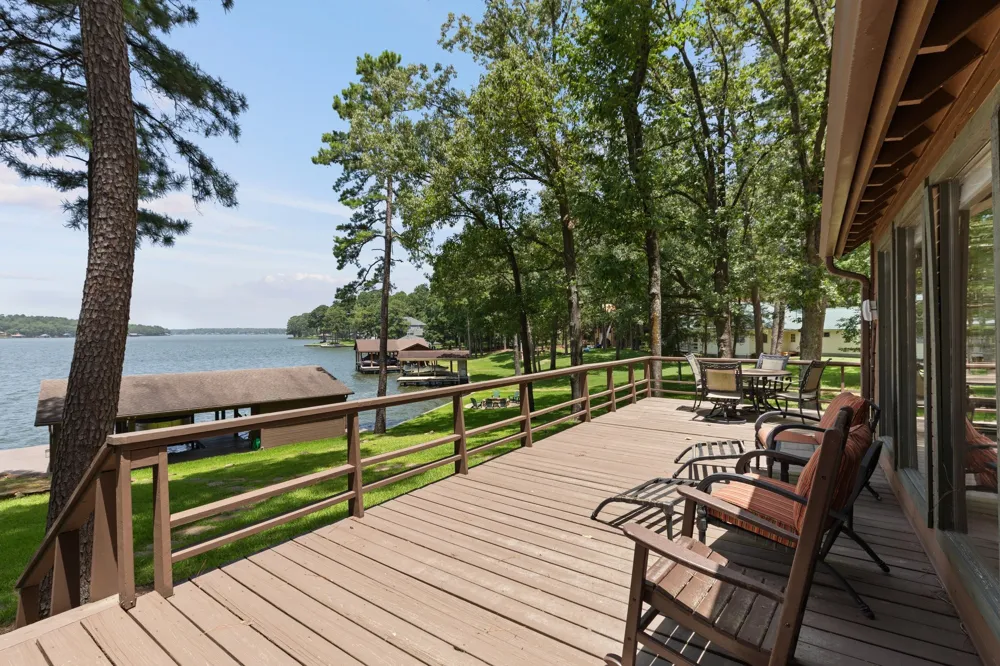 400 Windy Point Drive Mount Vernon, TX 75457